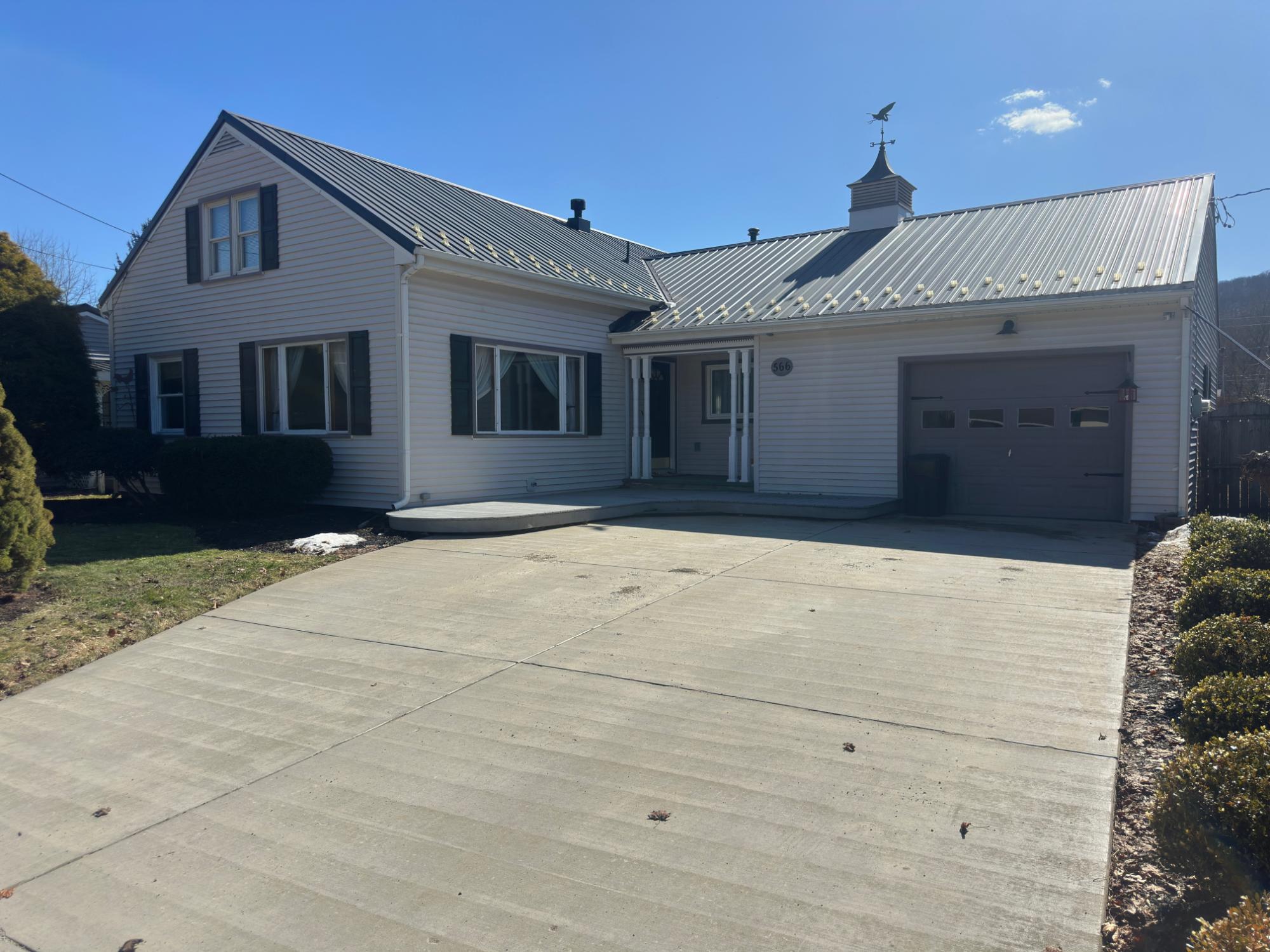 66 College Street-01