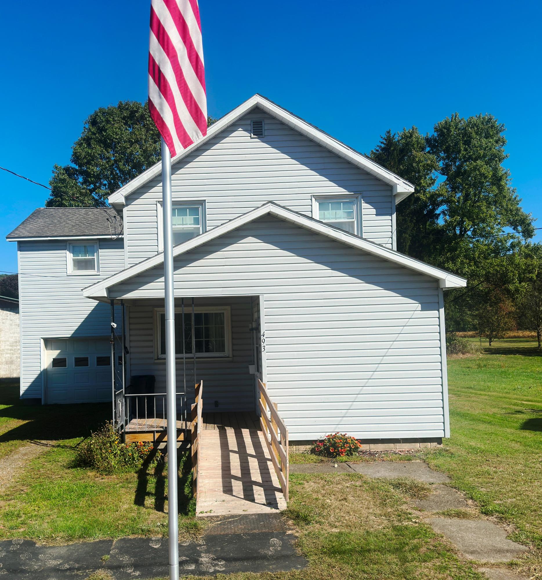 493 Main Street East-01